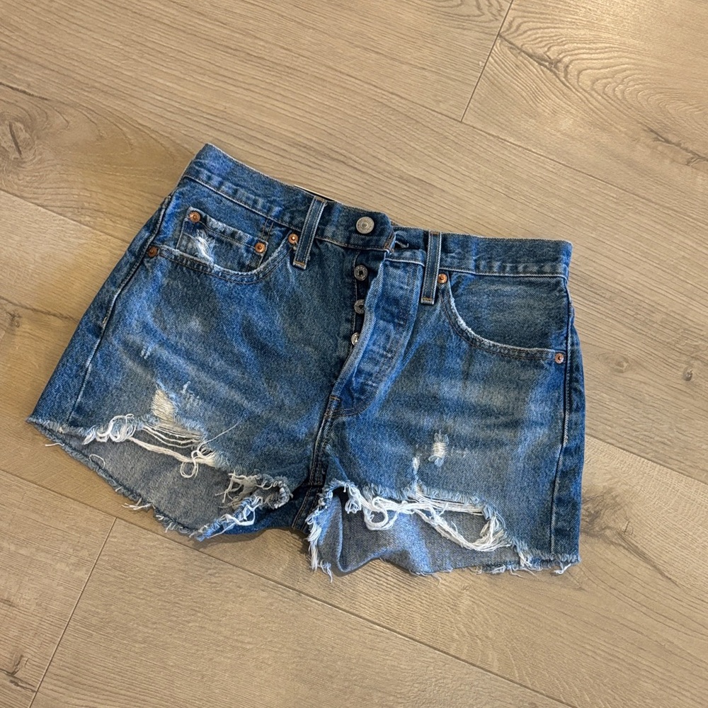 Levi's Women's Dark Blue Jean Shorts - Picture 3 of 3